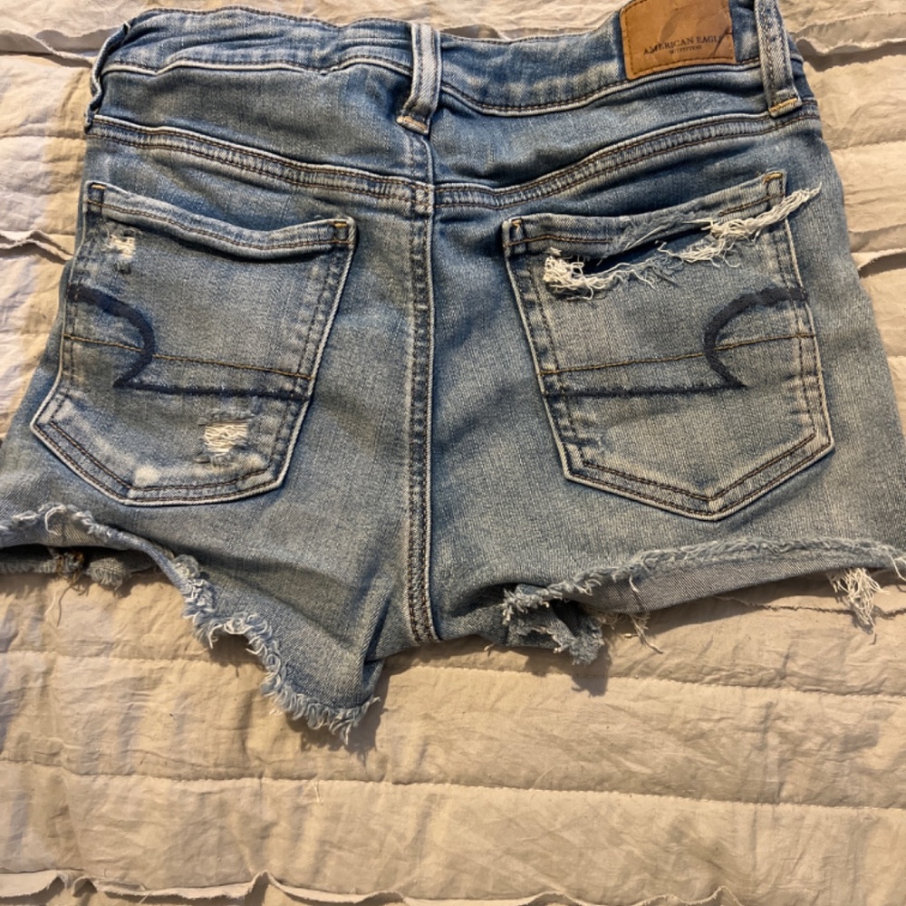 Shorts - Picture 2 of 3